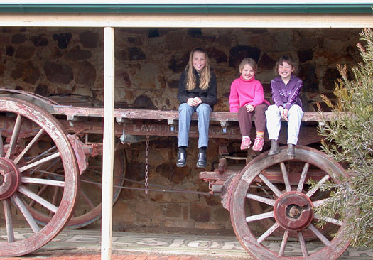 DSCN8299 Australian Farm Girls
