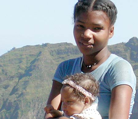 DSCN1401 Blowup 43x5 Mountain Mother and Baby
