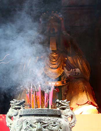 5 Statue Clouded with Incense, Fengdu