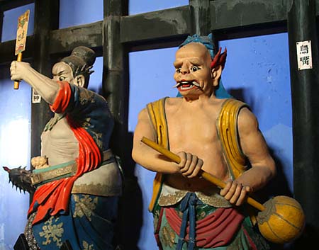 8 Statues at Fengdu Temple