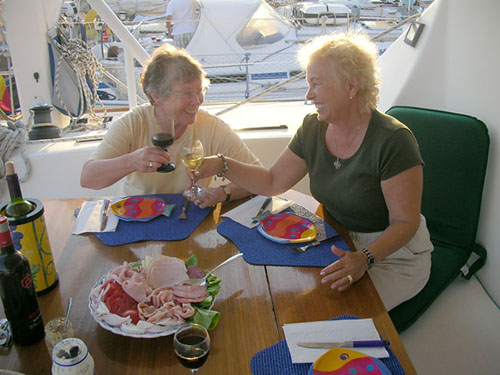 09 Sundowner Time, Helga and Lois
