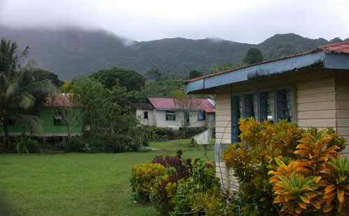 DSCN5248 Homes in the Village