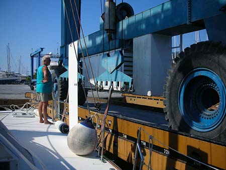 11  Gunter inspects the lift as PB is being hauled out, Marmaris Marina