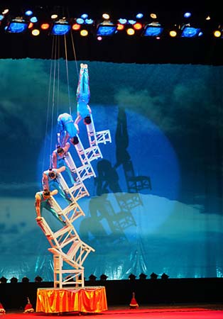 15 Chair Acrobats