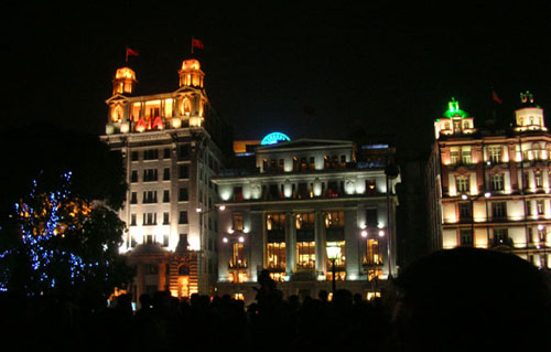 21 Night Falls on the Bund