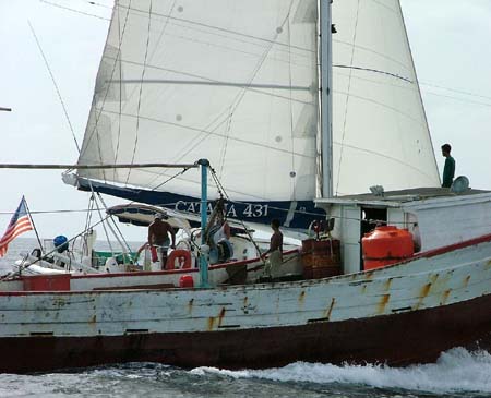 10 Noen Heaves Motor Oil onto Fishing Boat