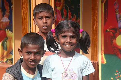 07 Three children along walk to Adam's Peak