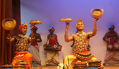 11 Twirling Baskets, Stage Performers in Kandy