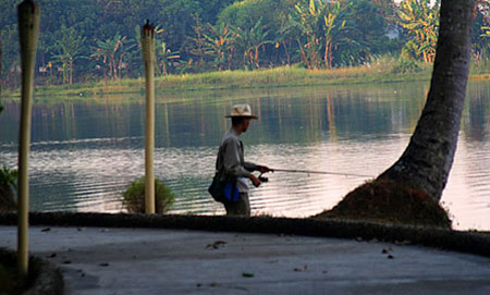 08--Fishing-along-the-Inya-L