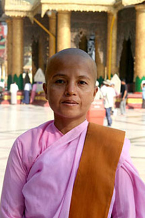 18-A-peaceful-nun-poses-for