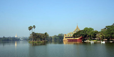 28-Royal-Barge-and-reflecti