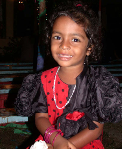 DSCN1991LittleLadyinBlackandRed