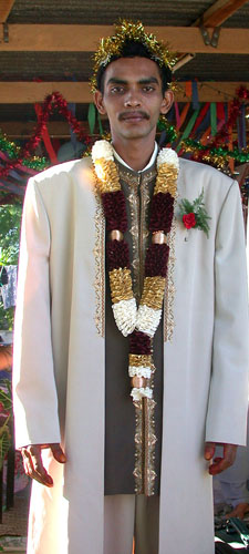 DSCN2010MayIPresent--theGroom