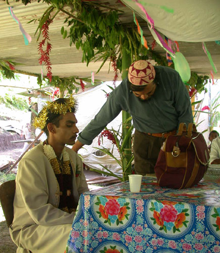 DSCN2021PreparingfortheCeremony