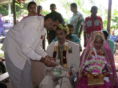 DSCN2065MoreMoneytoSen